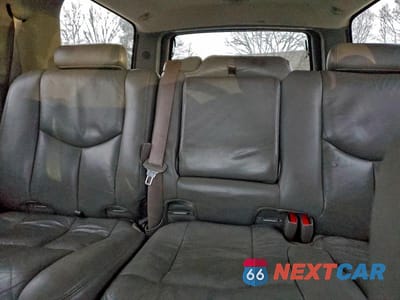 Zdjęcie 10 z 13 samochodu: 2005 GMC YUKON XL K1500 VIN:1GKFK16Z35J231948 - miniatura