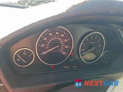 Zdjęcie 9 z 12 samochodu: 2017 BMW 330 XI VIN:WBA8D9G52HNU58423 - miniatura