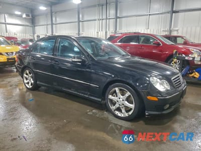 Czwarte zdjęcie samochodu z boku: 2007 MERCEDES-BENZ C 230 VIN:WDBRF52H57F928690 - miniatura