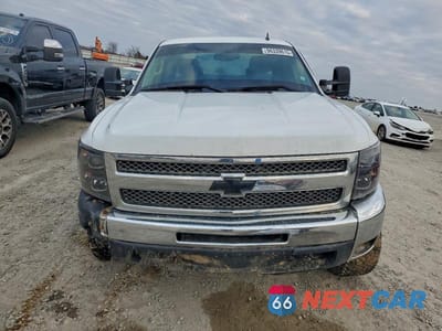 Piąte zdjęcie samochodu w środku: 2013 CHEVROLET SILVERADO K1500 LT VIN:1GCRKSE76DZ206122 - miniatura