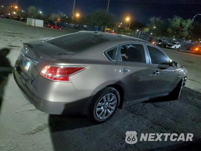Trzecie zdjęcie samochodu z tyłu: 2015 NISSAN ALTIMA 2.5 VIN:1N4AL3AP3FN882405 - miniatura