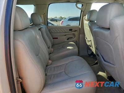 Zdjęcie 11 z 12 samochodu: 2005 CADILLAC ESCALADE ESV VIN:3GYFK66N35G232227 - miniatura