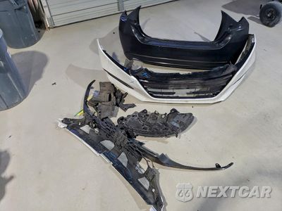 Zdjęcie 12 z 13 samochodu: 2018 HONDA ACCORD SPORT VIN:1HGCV1F35JA170602 - miniatura