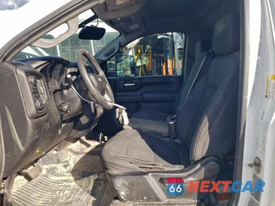 Zdjęcie 7 z 13 samochodu: 2023 CHEVROLET SILVERADO BOX TRUCK VIN:1GB3YSE76PF211609 - miniatura