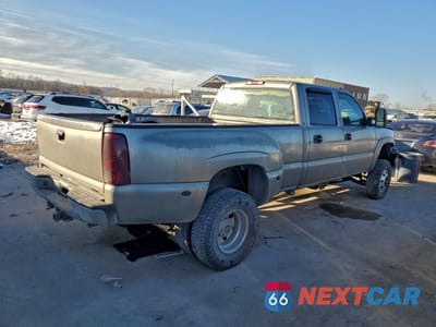 Trzecie zdjęcie samochodu z tyłu: 2001 CHEVROLET SILVERADO K3500 VIN:1GCJK33191F130667 - miniatura