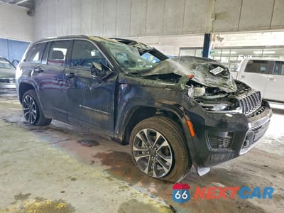 Czwarte zdjęcie samochodu z boku: 2025 JEEP GRAND CHEROKEE OVERLAND VIN:1C4RJHDGXS8718797 - miniatura