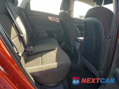 Zdjęcie 10 z 12 samochodu: 2024 KIA FORTE LXS VIN:3KPF24AD3RE699416 - miniatura