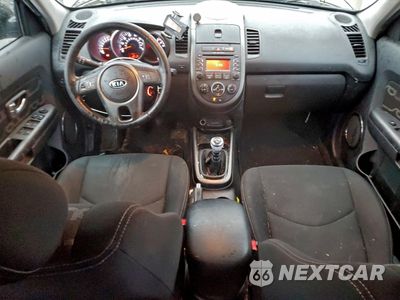 Zdjęcie 8 z 13 samochodu: 2012 KIA SOUL + VIN:KNDJT2A61C7470608 - miniatura
