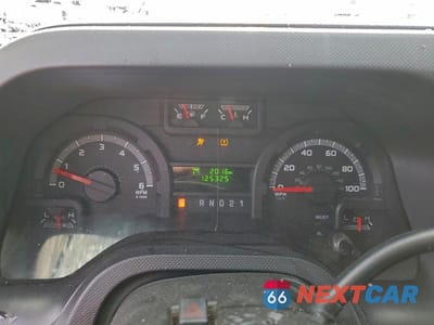 Zdjęcie 9 z 13 samochodu: 2011 FORD ECONOLINE E350 SUPER DUTY WAGON VIN:1FBSS3BL8BDA33341 - miniatura