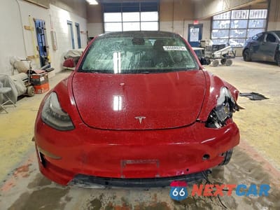 Piąte zdjęcie samochodu w środku: 2019 TESLA MODEL 3 VIN:5YJ3E1EAXKF484561 - miniatura