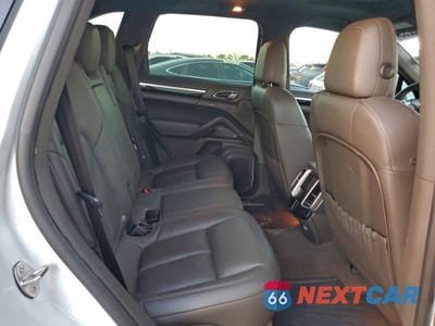 Zdjęcie 11 z 12 samochodu: 2016 PORSCHE CAYENNE SE HYBRID VIN:WP1AE2A24GLA64521 - miniatura