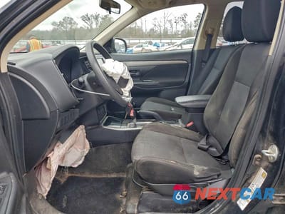Zdjęcie 7 z 14 samochodu: 2018 MITSUBISHI OUTLANDER ES VIN:JA4AD2A32JZ003602 - miniatura