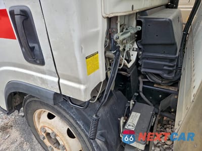 Zdjęcie 12 z 13 samochodu: 2019 ISUZU NPR HD REFRIGERATED BOX TRUCK VIN:54DC4W1B7KS803573 - miniatura