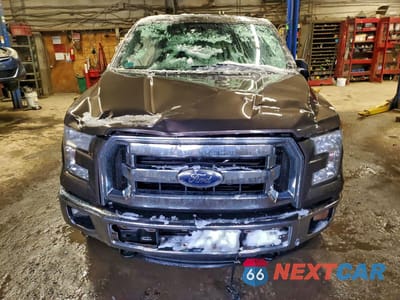 Piąte zdjęcie samochodu w środku: 2016 FORD F150 SUPERCREW VIN:1FTEW1EP6GFB05813 - miniatura