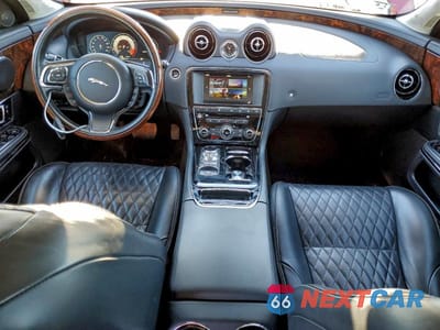 Zdjęcie 8 z 11 samochodu: 2016 JAGUAR XJL PORTFOLIO VIN:SAJWJ2GD9G8W02291 - miniatura