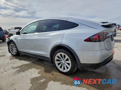 Drugie zdjęcie samochodu z przodu: 2018 TESLA MODEL X VIN:5YJXCDE21JF101252 - miniatura
