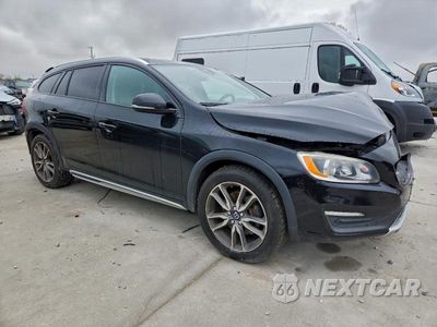 Czwarte zdjęcie samochodu z boku: 2015 VOLVO V60 CROSS COUNTRY PREMIER VIN:YV4612HK4F1001497 - miniatura