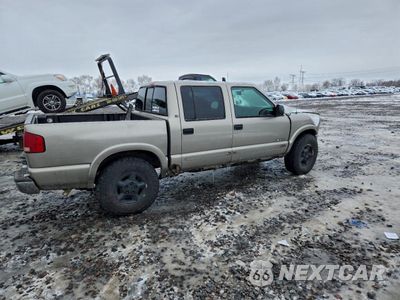 Trzecie zdjęcie samochodu z tyłu: 2002 CHEVROLET S TRUCK S10 VIN:1GCDT13W82K211548 - miniatura