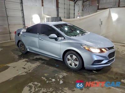 Czwarte zdjęcie samochodu z boku: 2017 CHEVROLET CRUZE LS VIN:3G1BC5SMXHS558819 - miniatura