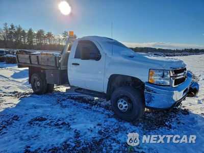 Czwarte zdjęcie samochodu z boku: 2013 CHEVROLET SILVERADO K3500 VIN:1GB3KZC84DF106679 - miniatura