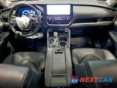 Zdjęcie 8 z 13 samochodu: 2024 TOYOTA GRAND HIGHLANDER XLE VIN:5TDAAAB53RS020964 - miniatura