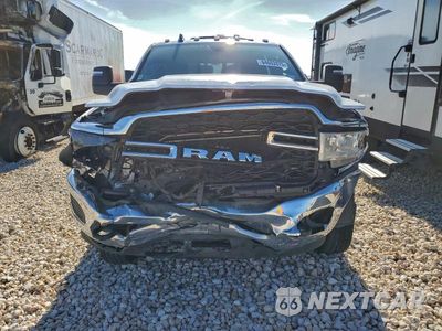 Piąte zdjęcie samochodu w środku: 2023 RAM 3500 TRADESMAN VIN:3C63RRGL1PG652131 - miniatura