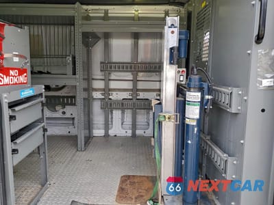 Zdjęcie 11 z 13 samochodu: 2017 FORD TRANSIT T-350 UTILITY / SERVICE VAN VIN:1FTBW2CM4HKB41123 - miniatura