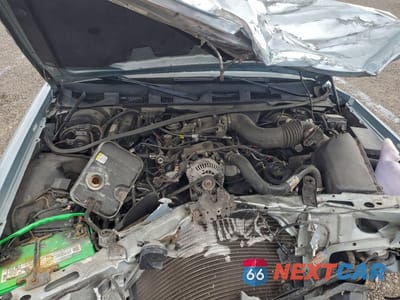 Zdjęcie 11 z 14 samochodu: 2002 MERCURY GRAND MARQUIS LS VIN:2MEFM75W62X646571 - miniatura