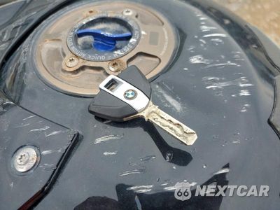 Zdjęcie 8 z 9 samochodu: 2015 BMW S 1000 RR VIN:WB10D2100FZ351278 - miniatura