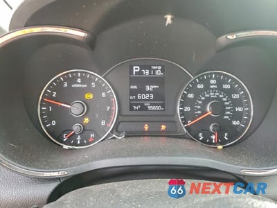 Zdjęcie 9 z 16 samochodu: 2017 KIA FORTE LX VIN:3KPFK4A74HE158321 - miniatura