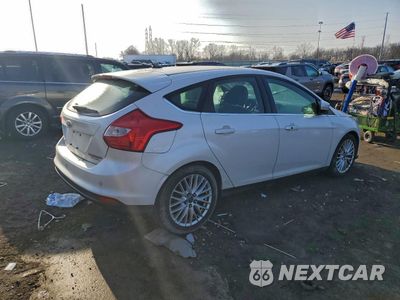 Trzecie zdjęcie samochodu z tyłu: 2013 FORD FOCUS TITANIUM VIN:1FADP3N20DL130959 - miniatura