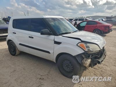 Czwarte zdjęcie samochodu z boku: 2011 KIA SOUL VIN:KNDJT2A13B7304609 - miniatura