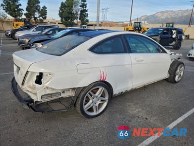 Trzecie zdjęcie samochodu z tyłu: 2013 MERCEDES-BENZ C 250 VIN:WDDGJ4HBXDG053347 - miniatura