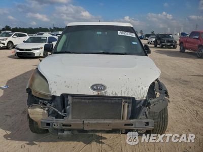 Piąte zdjęcie samochodu w środku: 2011 KIA SOUL VIN:KNDJT2A13B7304609 - miniatura