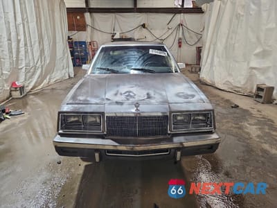 Piąte zdjęcie samochodu w środku: 1984 CHRYSLER NEW YORKER VIN:1C3BT56GXEC155750 - miniatura