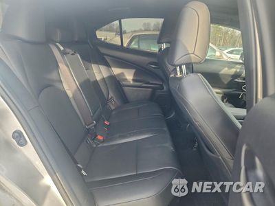 Zdjęcie 10 z 13 samochodu: 2020 LEXUS UX 250H VIN:JTHL9JBH3L2031584 - miniatura