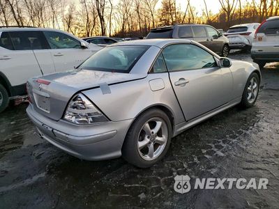 Trzecie zdjęcie samochodu z tyłu: 2001 MERCEDES-BENZ SLK 320 VIN:WDBKK65F61F201837 - miniatura