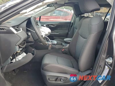 Zdjęcie 7 z 11 samochodu: 2022 TOYOTA RAV4 XLE VIN:2T3W1RFV1NC213297 - miniatura