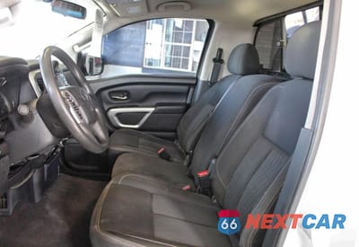 Zdjęcie 9 z 10 samochodu: 2017 NISSAN TITAN S VIN:1N6AA1R87HN548279 - miniatura