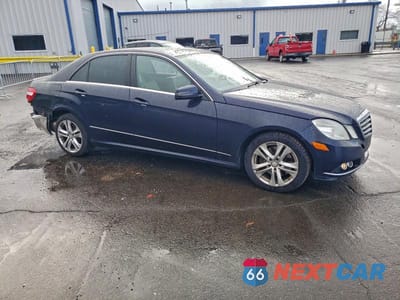 Czwarte zdjęcie samochodu z boku: 2011 MERCEDES-BENZ E350 VIN:WDDHF8HB3BA306599 - miniatura