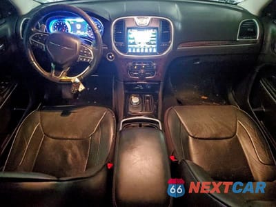 Zdjęcie 8 z 11 samochodu: 2015 CHRYSLER 300C VIN:2C3CCAKG9FH782053 - miniatura