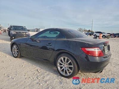 Drugie zdjęcie samochodu z przodu: 2016 MERCEDES-BENZ SLK 300 VIN:WDDPK3JA3GF123595 - miniatura