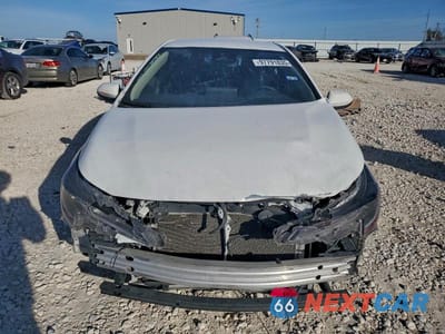 Piąte zdjęcie samochodu w środku: 2024 TOYOTA COROLLA LE VIN:5YFB4MDE7RP200791 - miniatura