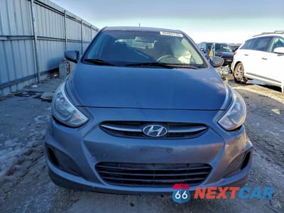 Piąte zdjęcie samochodu w środku: 2016 HYUNDAI ACCENT SE VIN:KMHCT5AE8GU251441 - miniatura