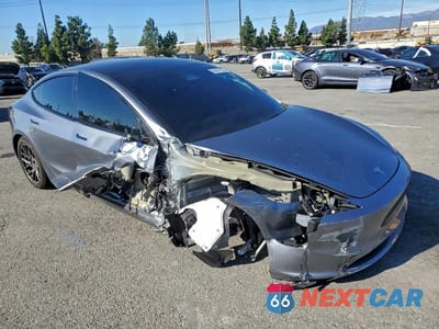 Czwarte zdjęcie samochodu z boku: 2025 TESLA MODEL 3 VIN:5YJ3E1EB9SF874530 - miniatura