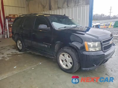 Czwarte zdjęcie samochodu z boku: 2009 CHEVROLET TAHOE C1500 LT VIN:1GNEC233X9R285658 - miniatura