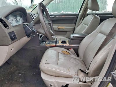 Zdjęcie 7 z 11 samochodu: 2008 CHRYSLER 300 LIMITED VIN:2C3LA33GX8H210086 - miniatura