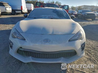 Piąte zdjęcie samochodu w środku: 2017 TOYOTA 86 BASE VIN:JF1ZNAA17H9707227 - miniatura