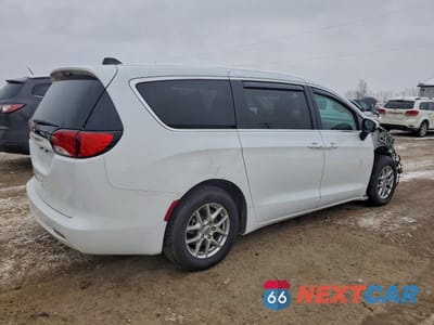 Trzecie zdjęcie samochodu z tyłu: 2022 CHRYSLER VOYAGER LX VIN:2C4RC1CG9NR144219 - miniatura
