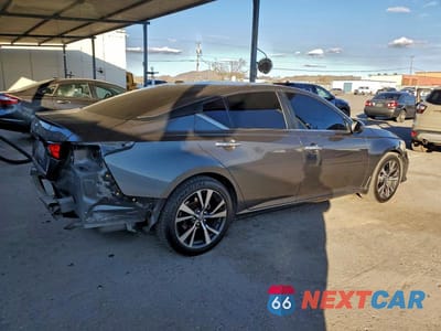 Trzecie zdjęcie samochodu z tyłu: 2019 NISS ALTIMA S VIN:1N4BL4BV4KN315816 - miniatura